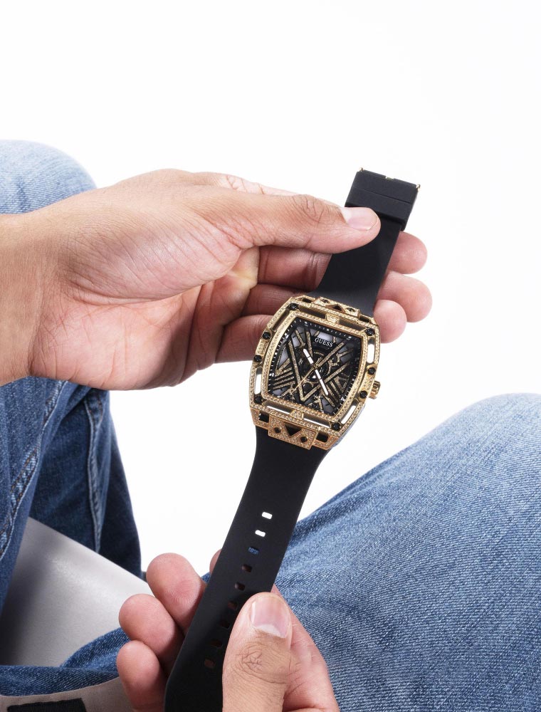 GUESS GW0564G1
